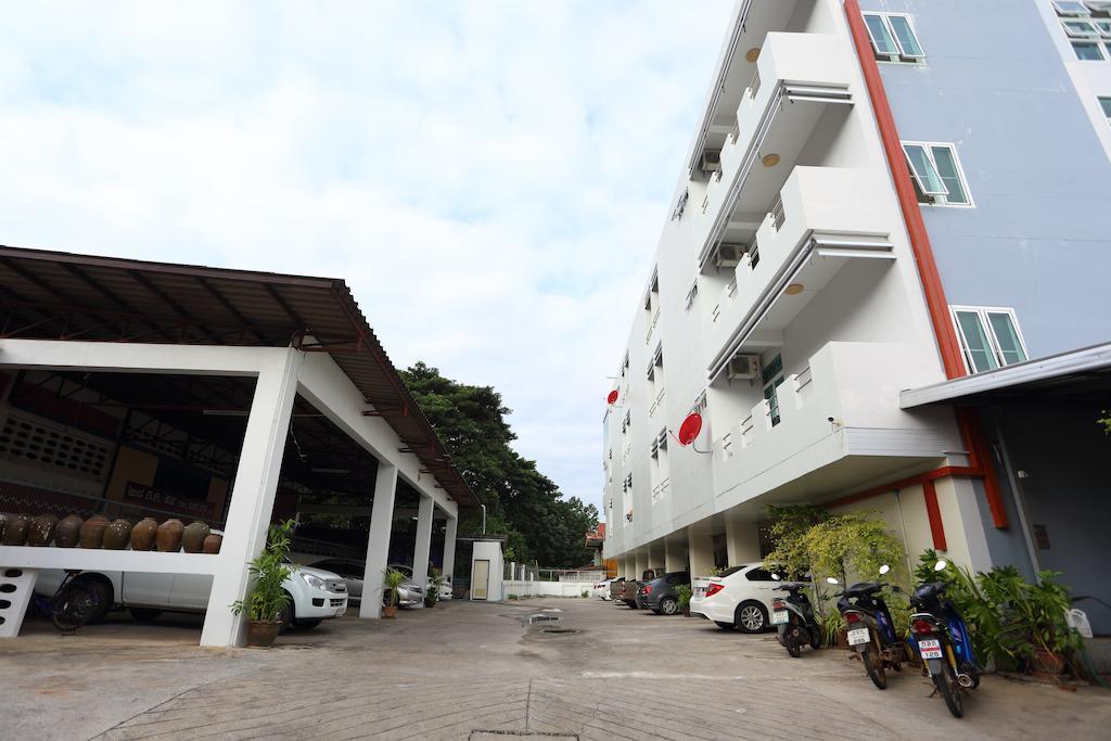 Aparthotel The One Phetchabun Esterno foto