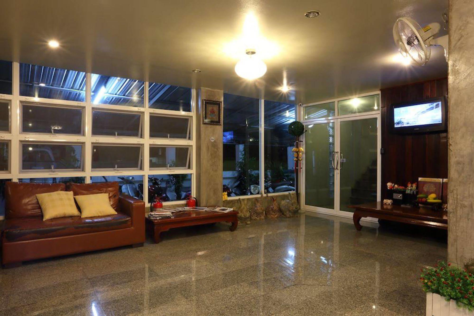 Aparthotel The One Phetchabun Esterno foto