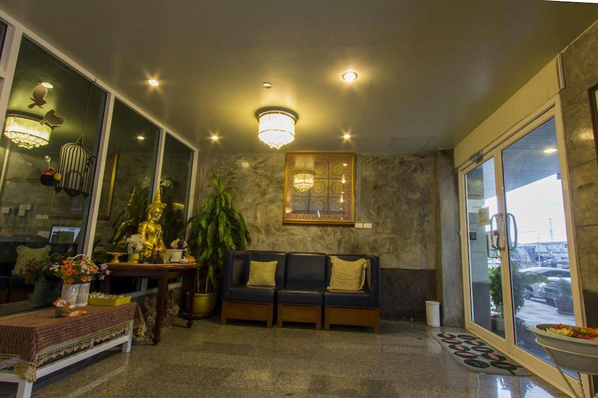Aparthotel The One Phetchabun Esterno foto
