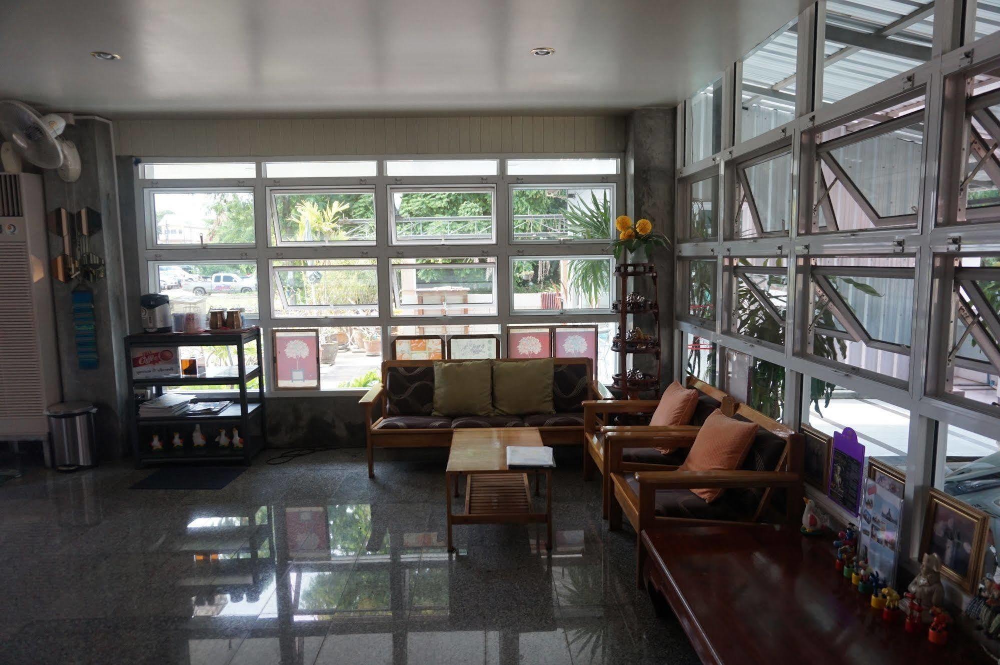 Aparthotel The One Phetchabun Esterno foto