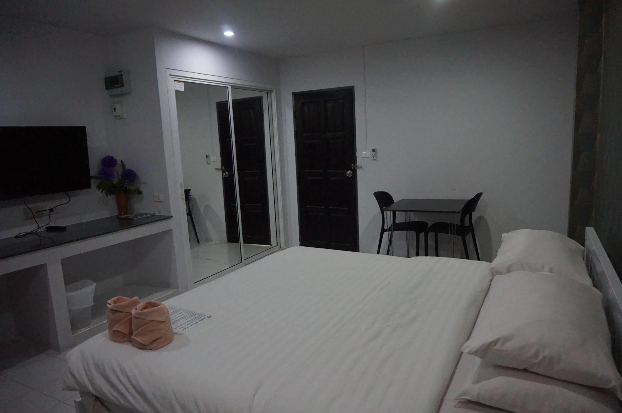 Aparthotel The One Phetchabun Esterno foto